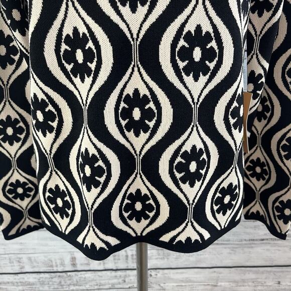 Cyrus Pullover Sweater Top size Medium Black Ivory Floral Motif Stretch Career - Picture 6 of 10
